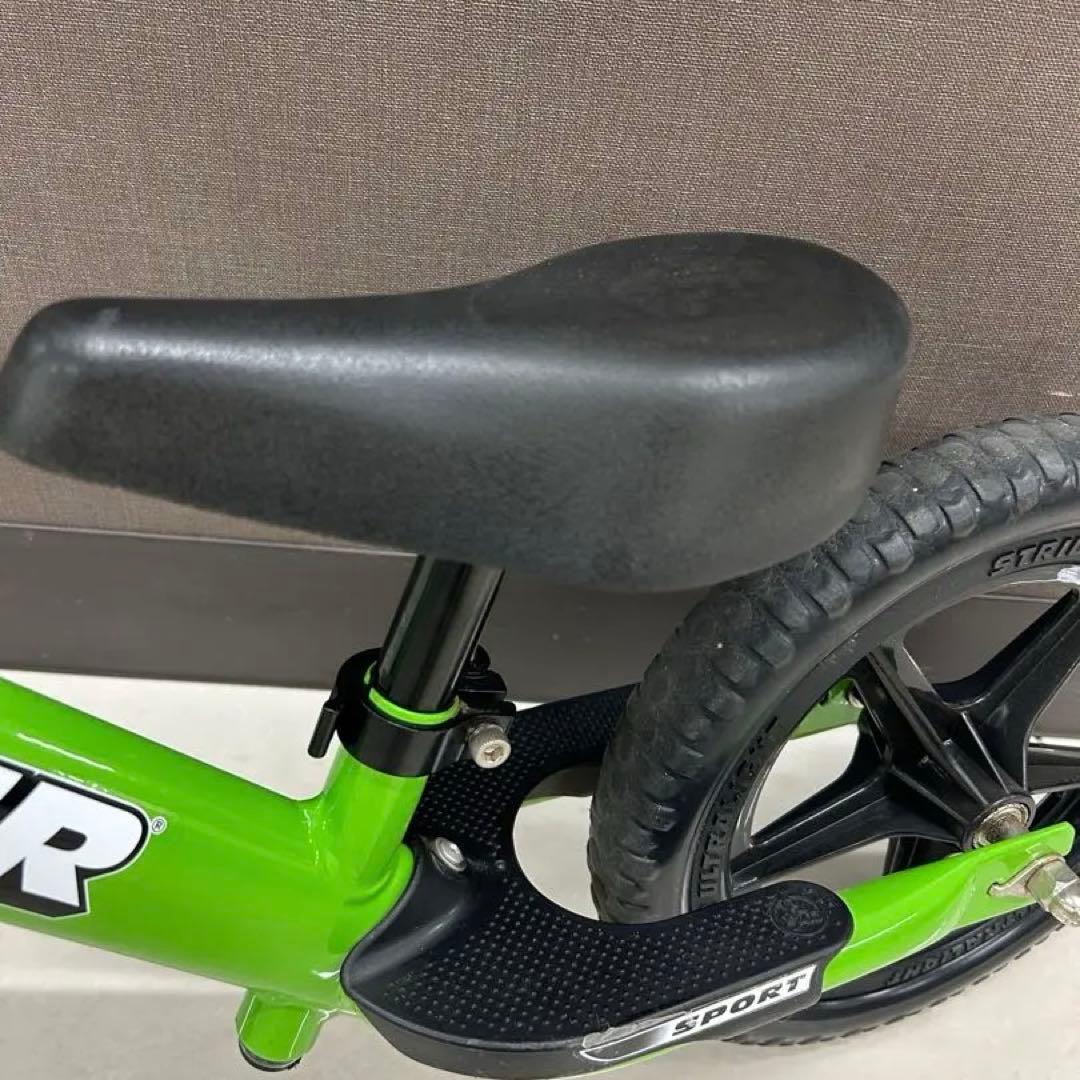 美品STRIDER ストライダー　スポーツ　sport グリーン 12インチ