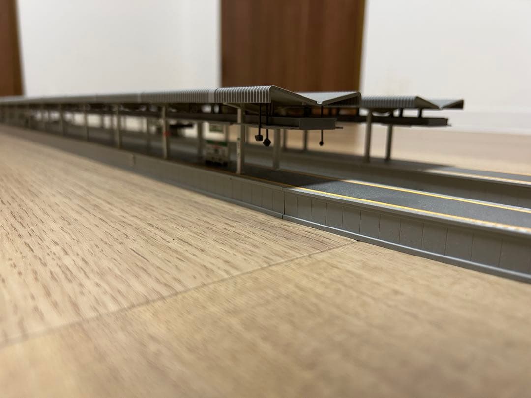 KATO 近郊型島式ホームDX ２面４線セット 12両停車可能