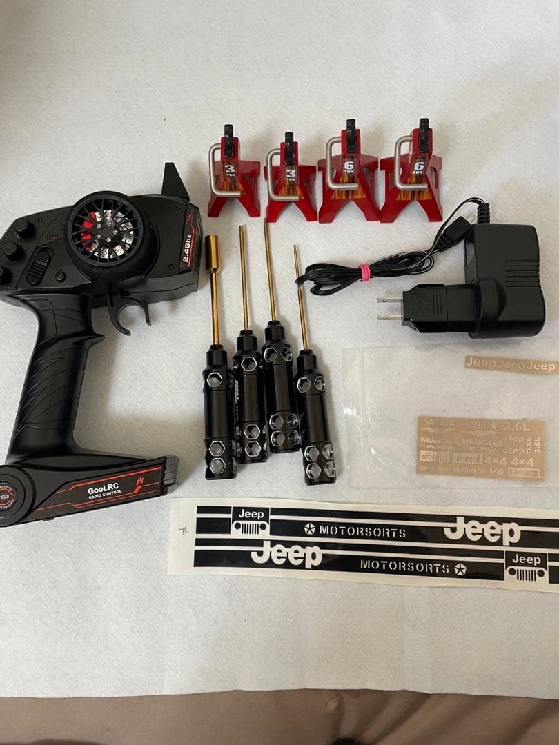 ２９３　axial (アキシャル)1/10サイズ　ラジコン