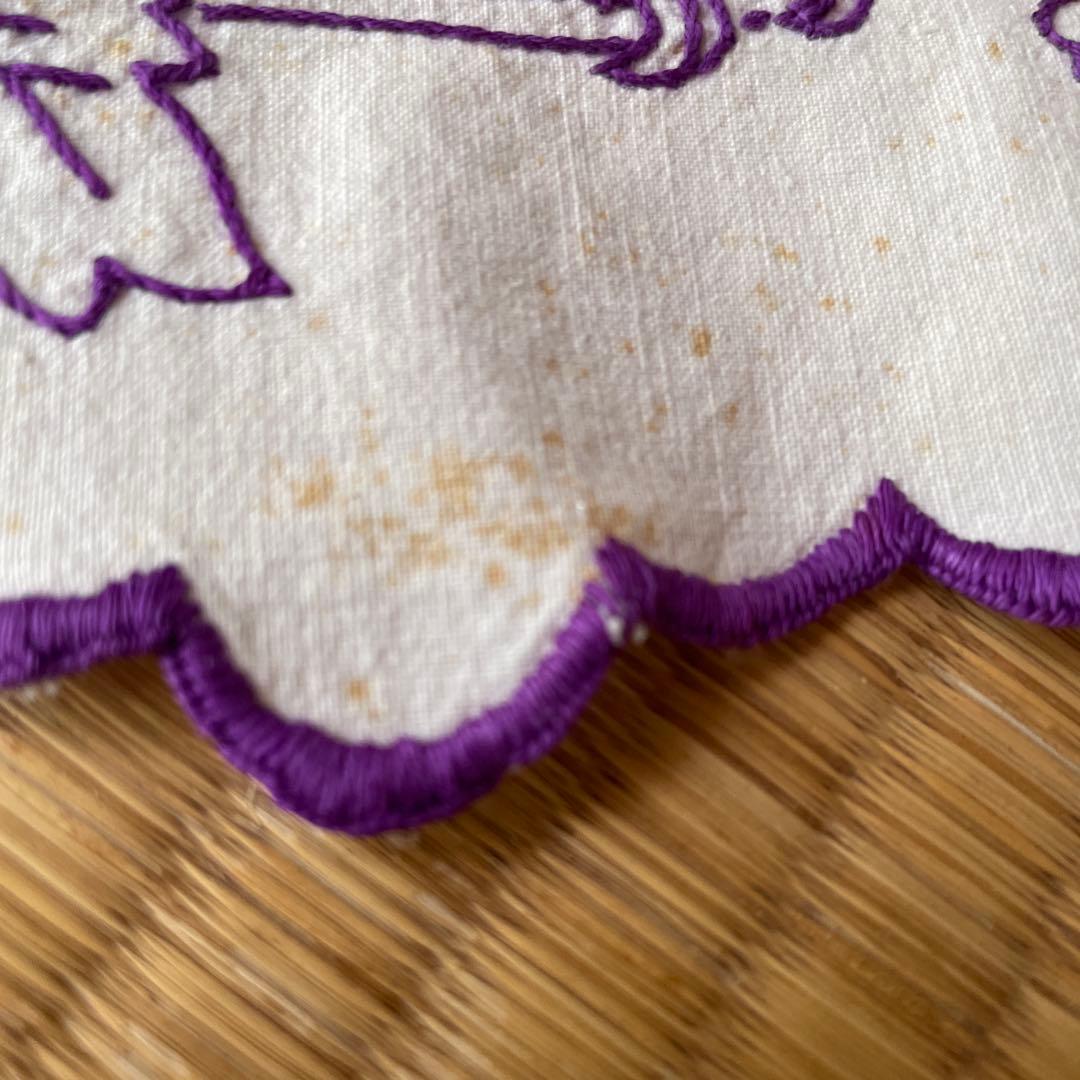 ハンガリー蚤の市　アンティーク刺繍　ドイリー