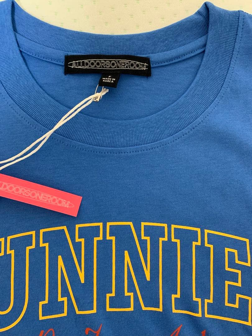 NewJeans Tシャツ