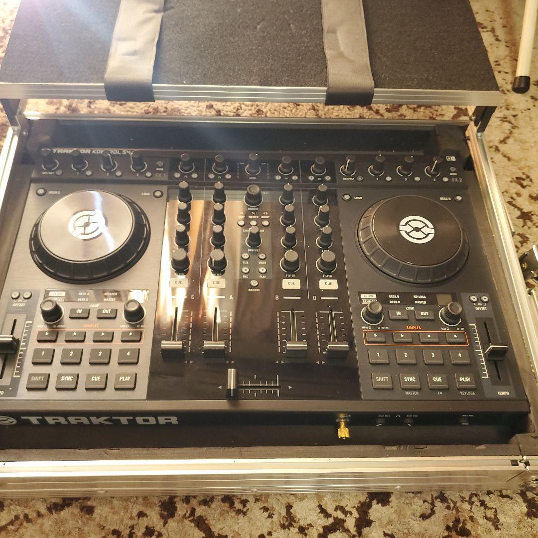 TRAKTOR KONTROL S4フライトケース付き KONTROL X1