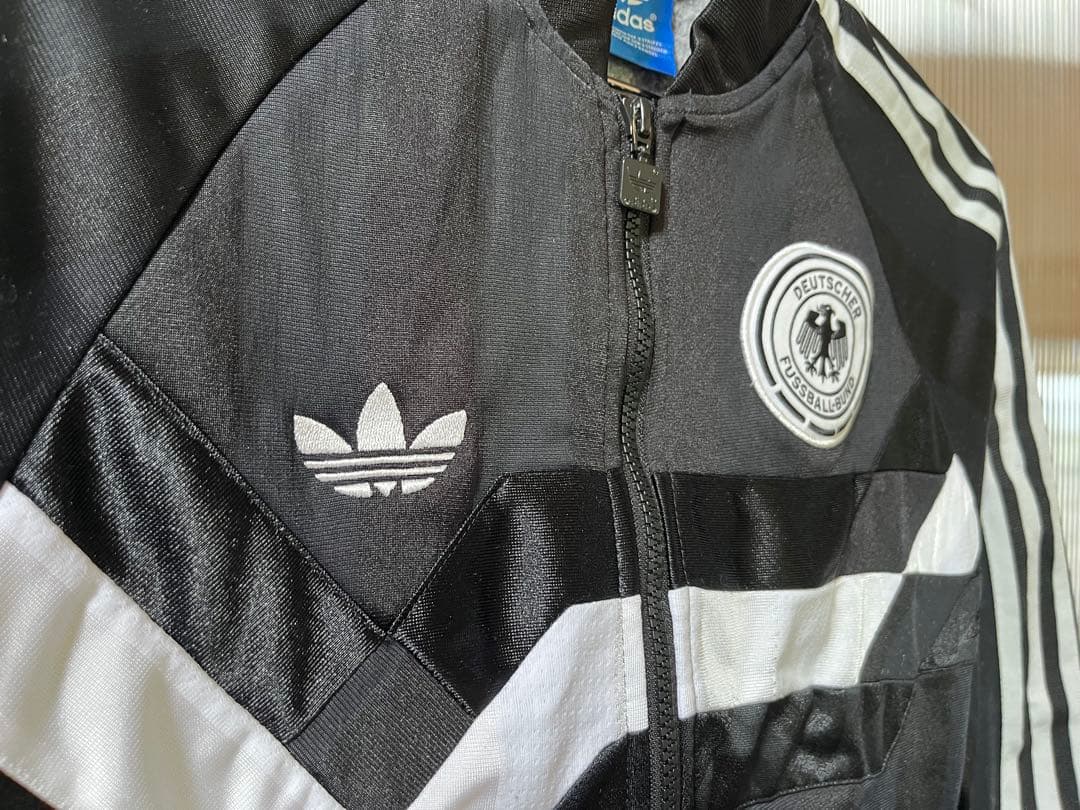 希少！adidas 1992 vintage ドイツ代表ジャージ　ブラック　s