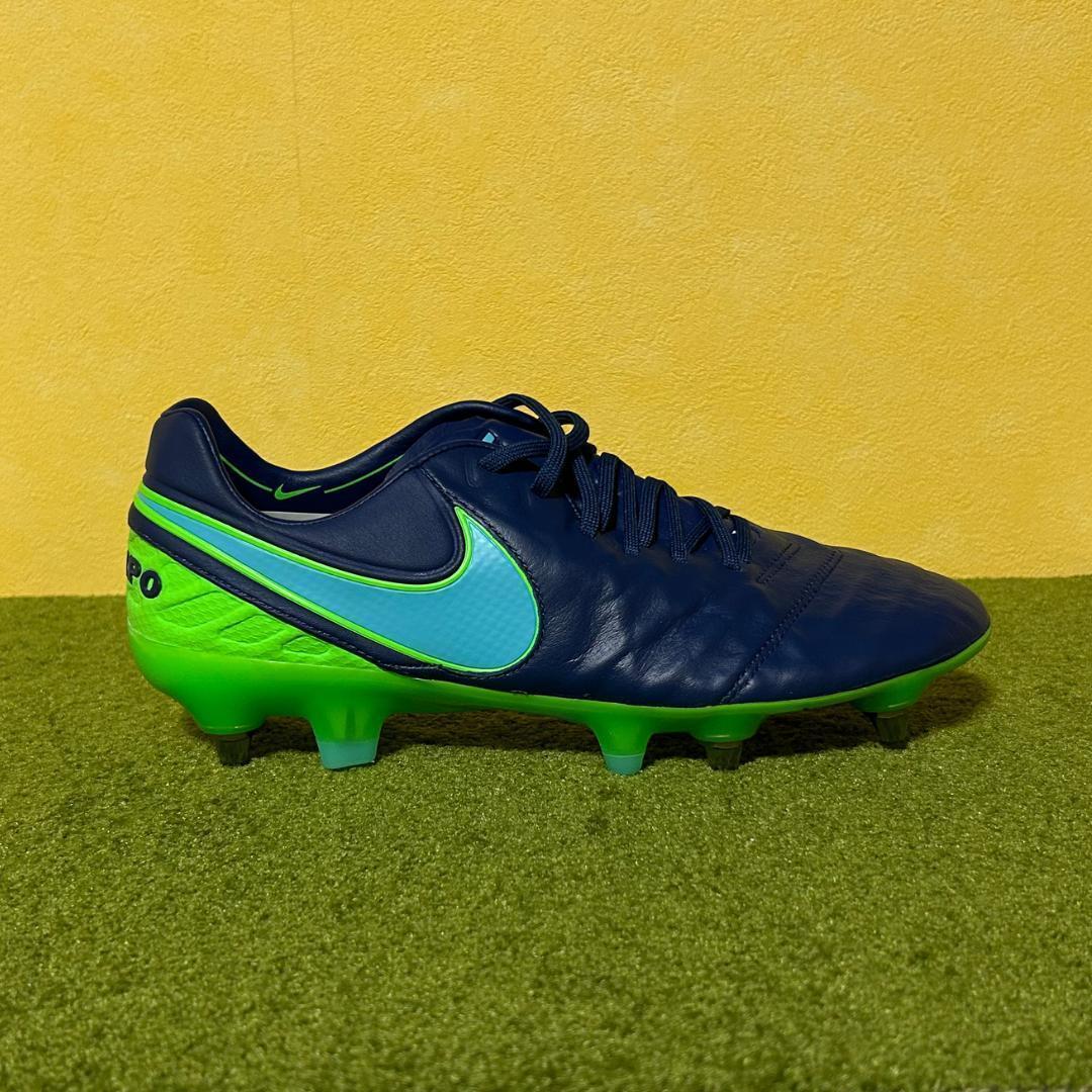 新品 サッカースパイク ナイキ ティエンポ レジェンド SG プロ 25.0cm