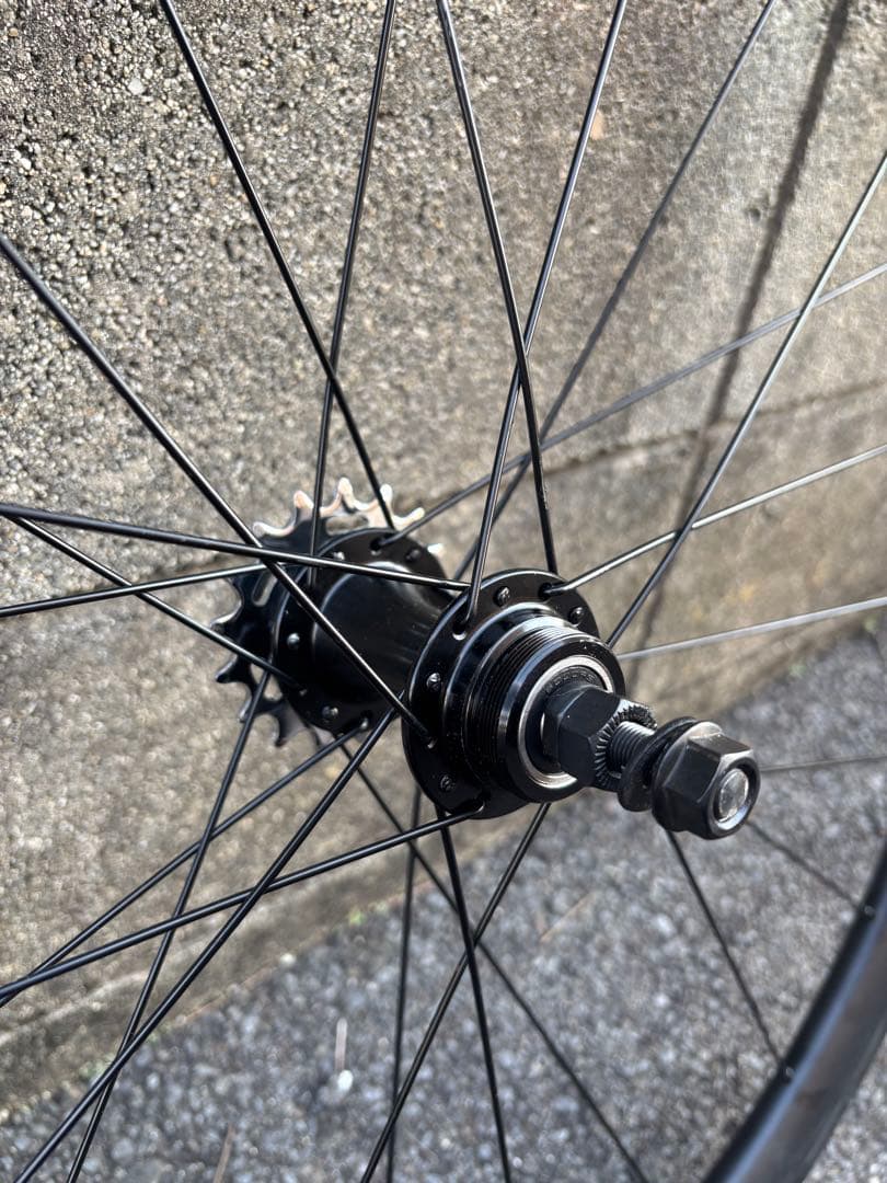 TSUNAMI SNM100 純正ホイール 新品 タイヤ コグ付属