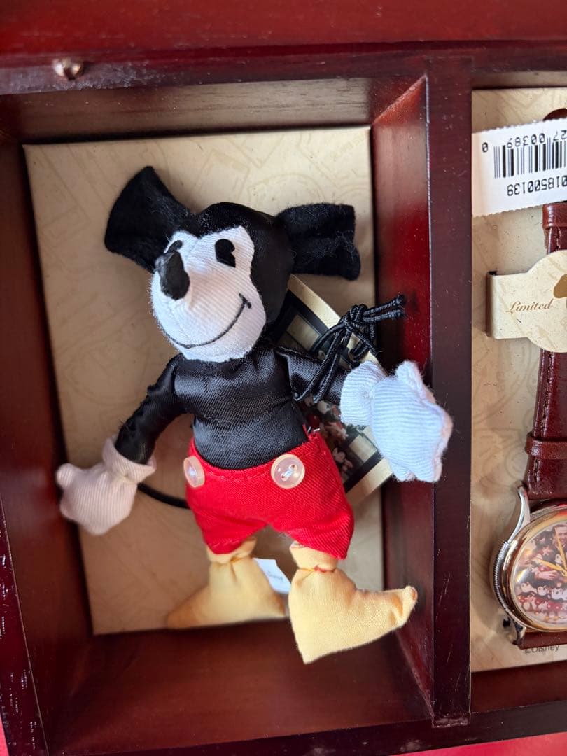 ディズニーミッキーマウス人形と時計のセット