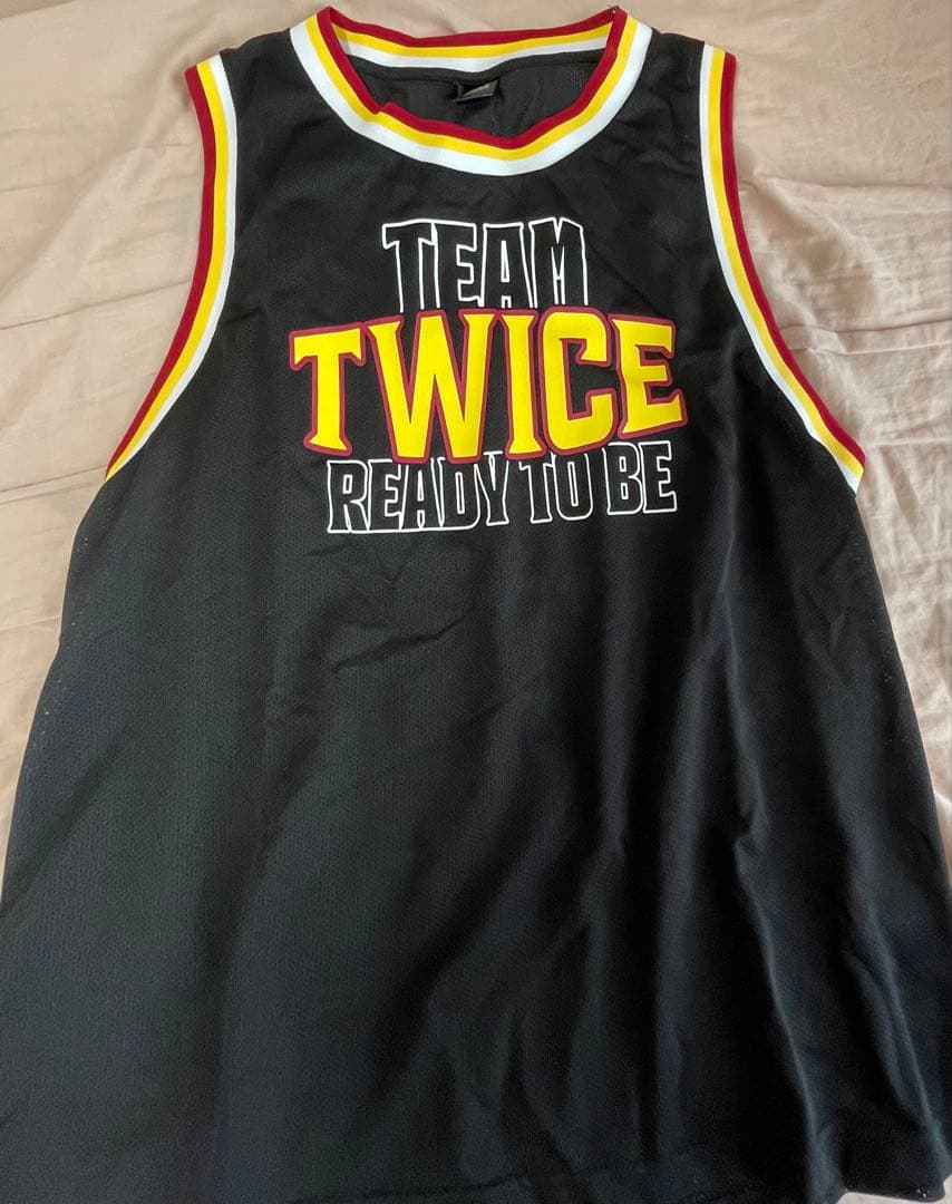 TWICE MOMO 64 ノースリーブTシャツ
