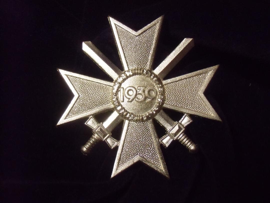 ＢＷドイツ軍/連邦軍＊１９５７年制定＊剣付き戦功十字章１級（実物）