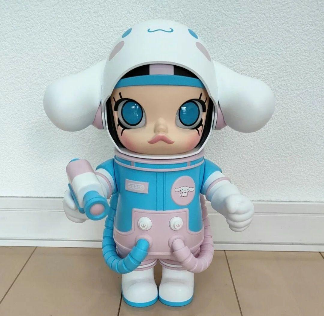 ポップマート　megaコレクション400% space molly シナモロール