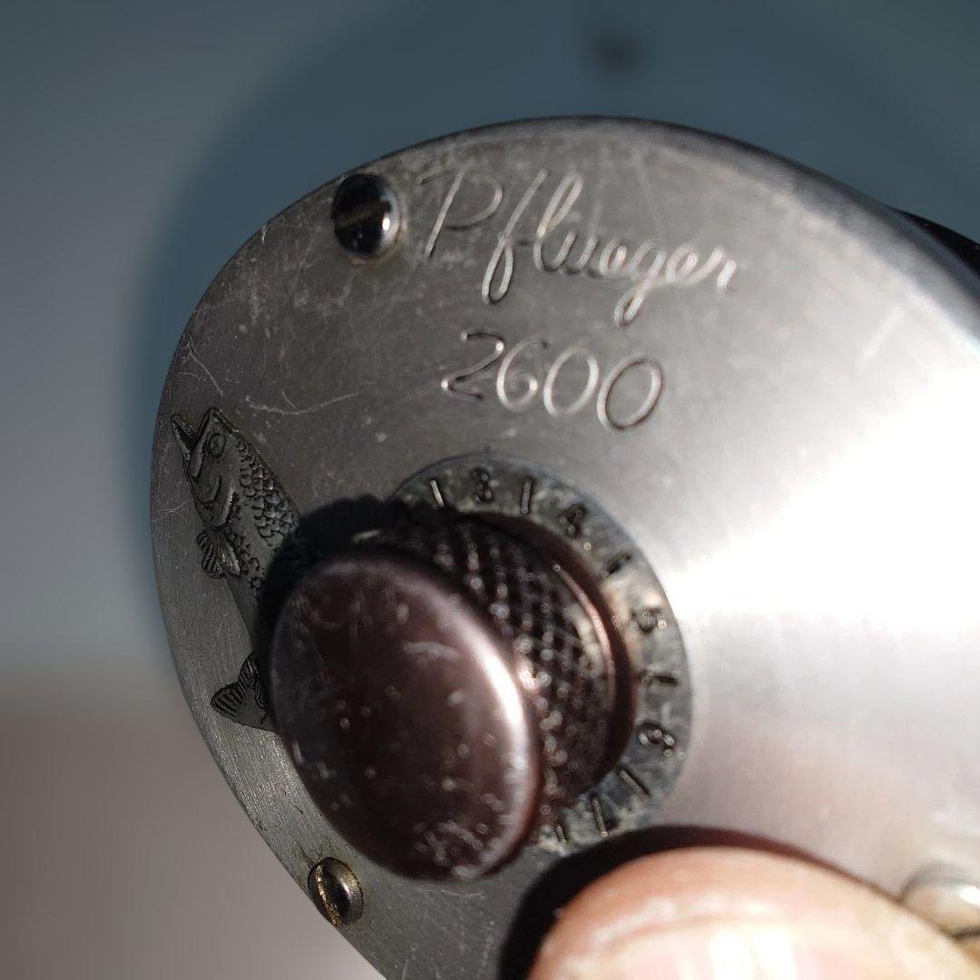 Pflueger フルーガー 2600 ベイトリール