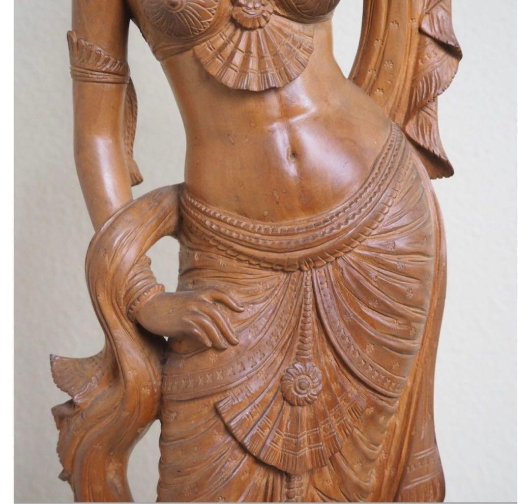送料無料　時代物　老山白檀　インド白檀細密彫刻女神像　高さ54ｃｍ　本物保証