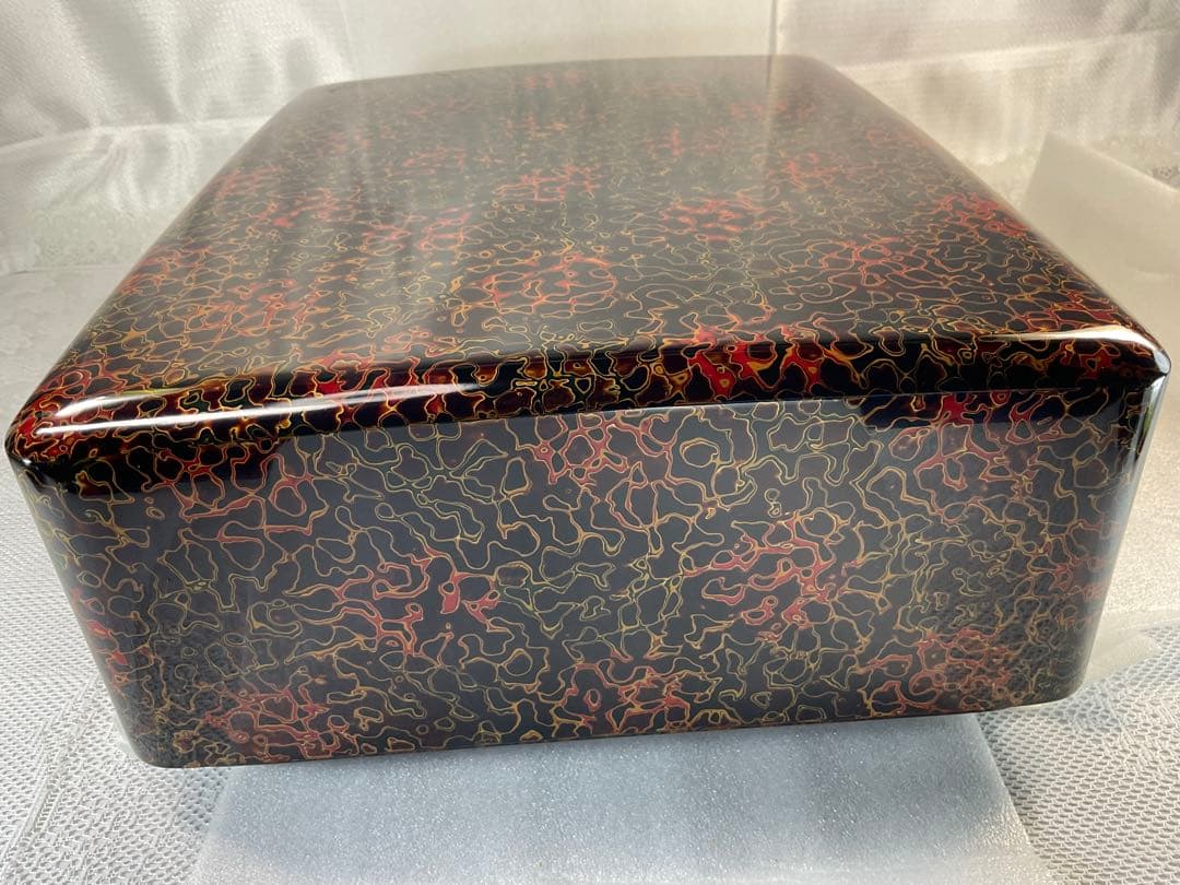 津軽塗 文箱　漆器 四角形ボックス 赤黒模様
