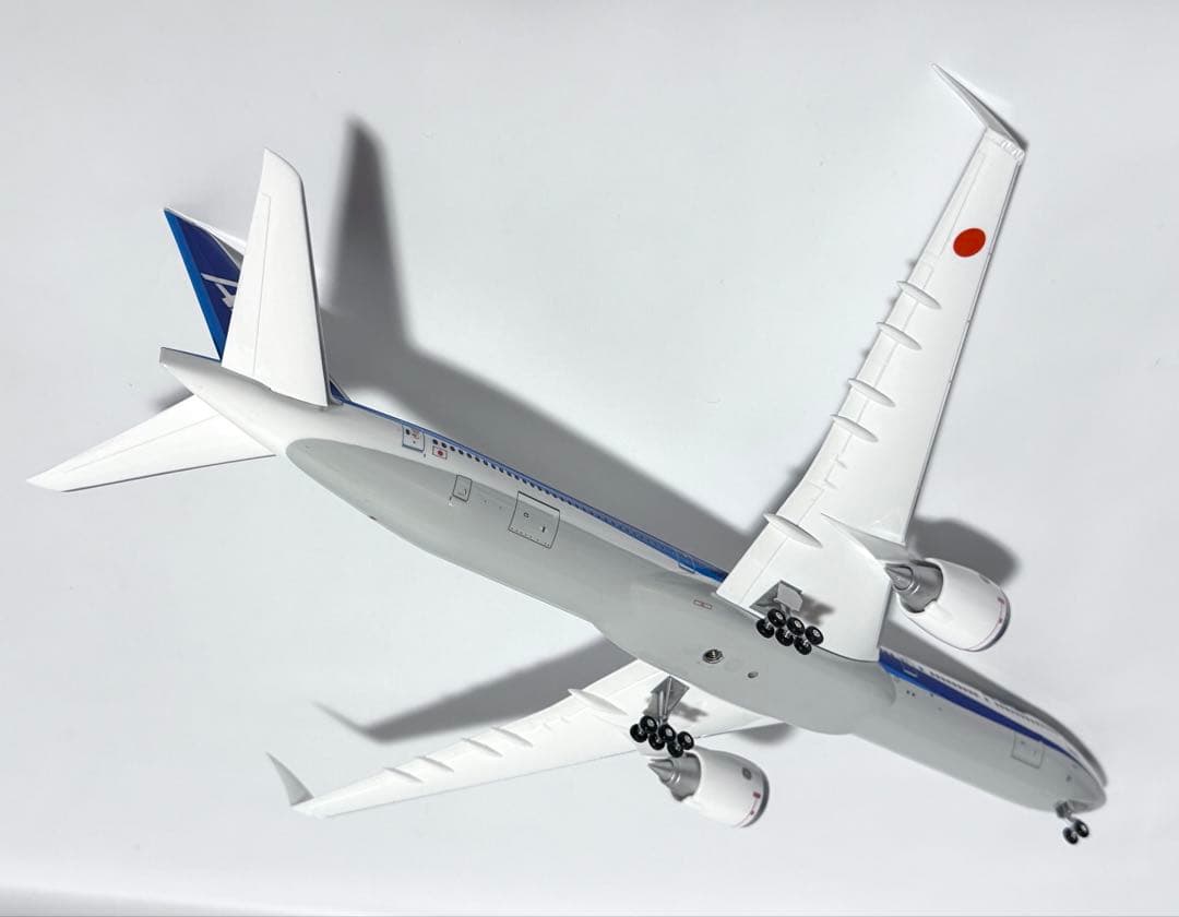 全日空商事 1/200 B777-9 ANA 地上姿勢 NH20160
