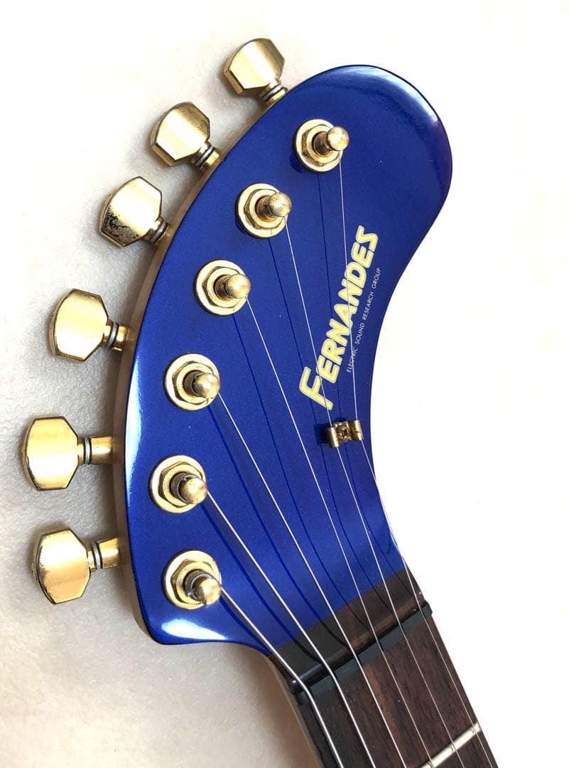 【美品】ZO-3C メタリックブルー アンプ内蔵ミニギター 専用ケース付き！！