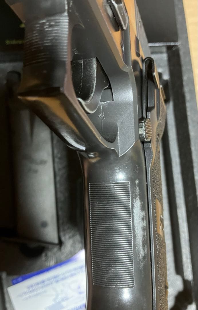 東京マルイ　シグザウエル　P226　RAIL バトルダメージ仕様