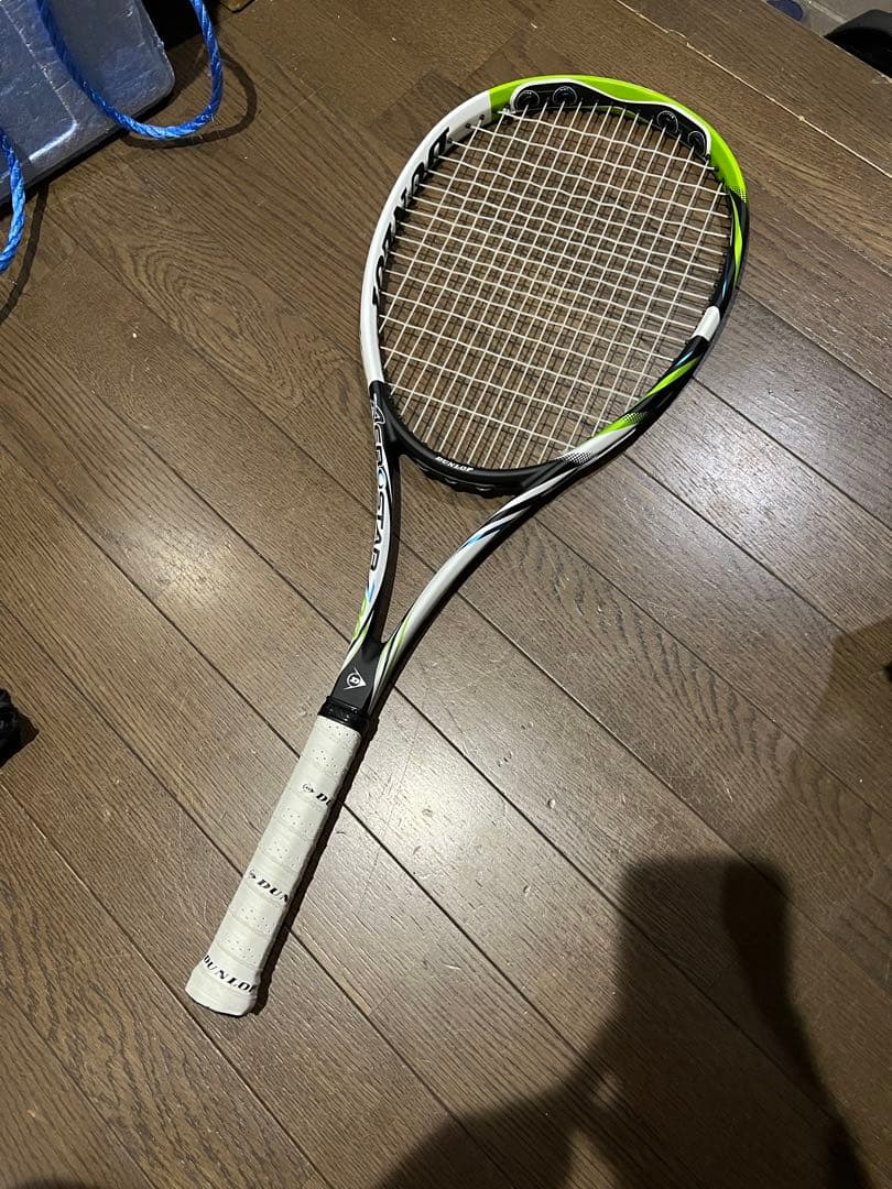 軟式テニス　ジュニア用と大人用