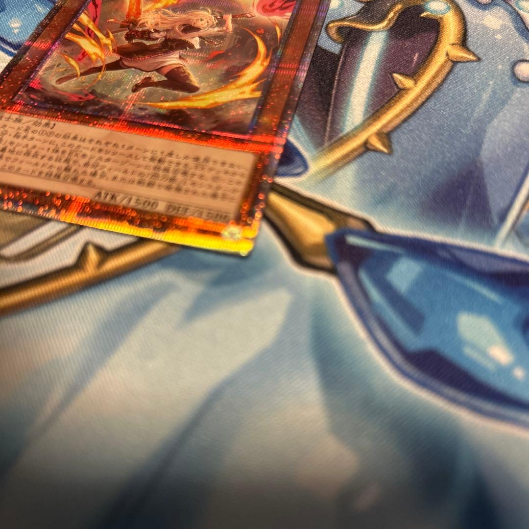 閃刀姫－レイ クオシク