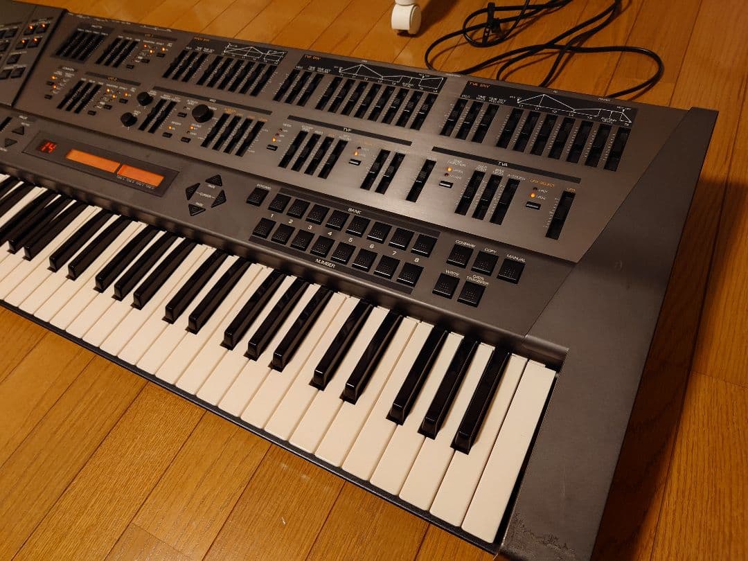 ローランド　JD-800