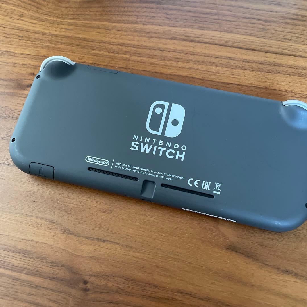 Nintendo Switch Lite 大乱闘スマッシュブラザーズ付き