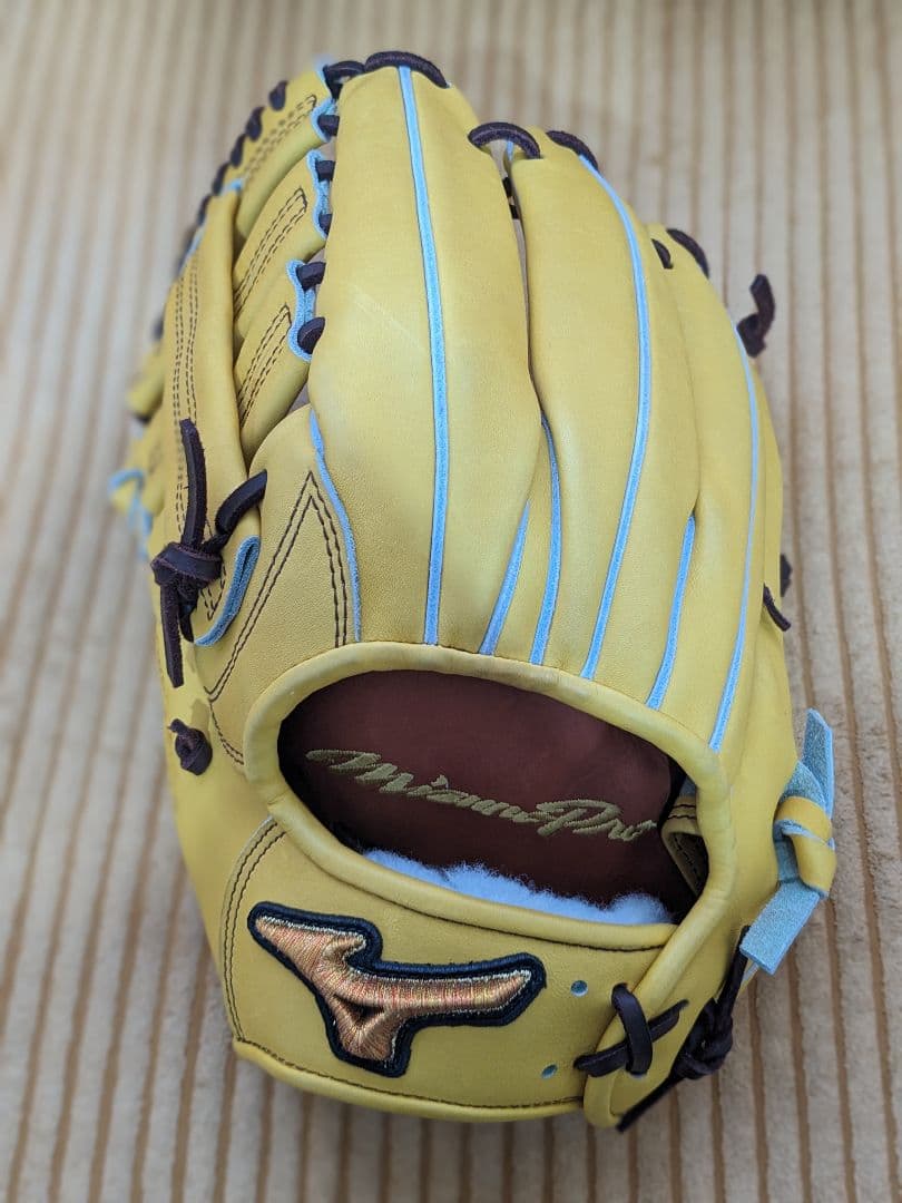 【未使用品】ミズノプロ 硬式用 外野手 オーダーグローブ 西川龍馬型