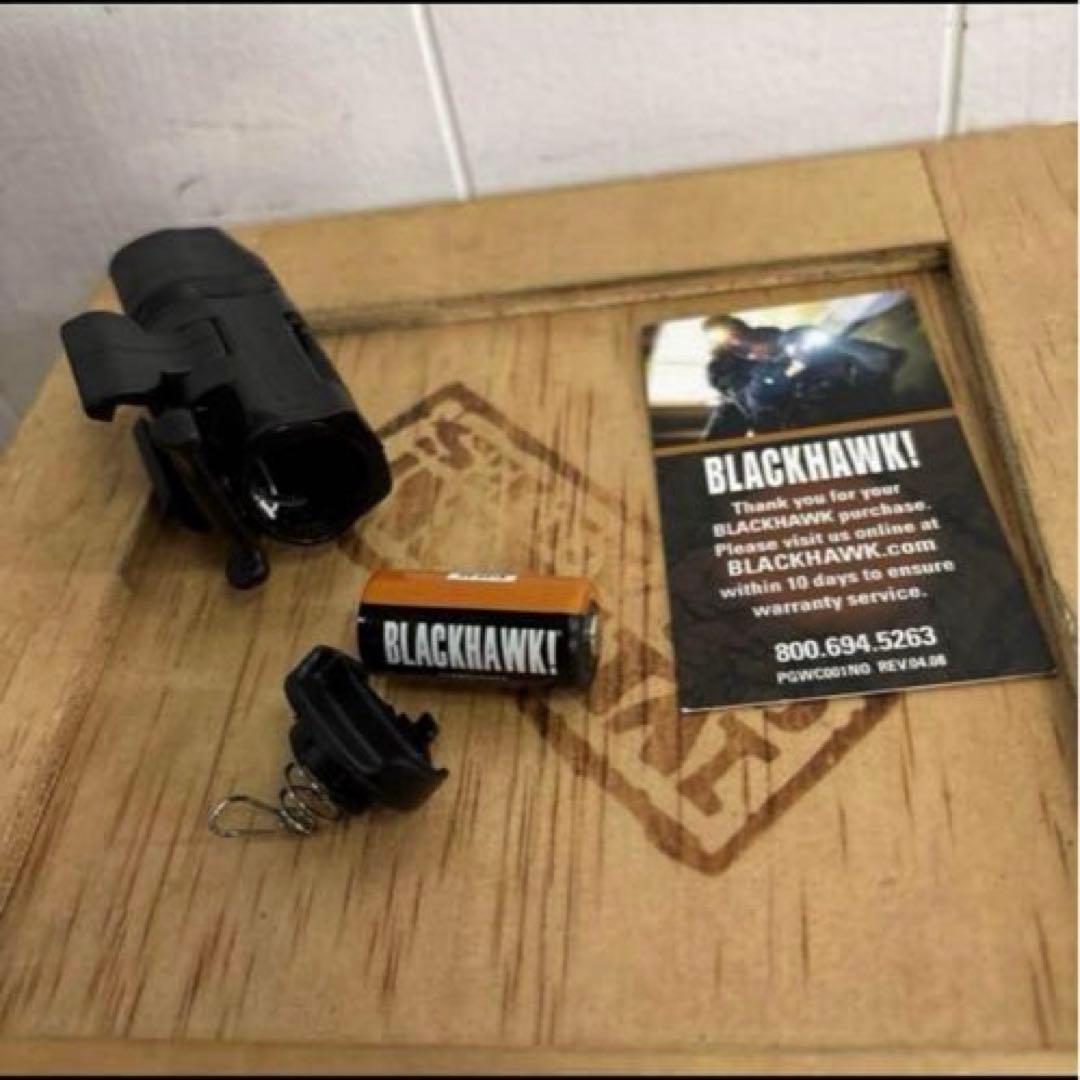 未使用品　米軍　USA製 BLACKHAWK XIPHOS NT ウェポンライト