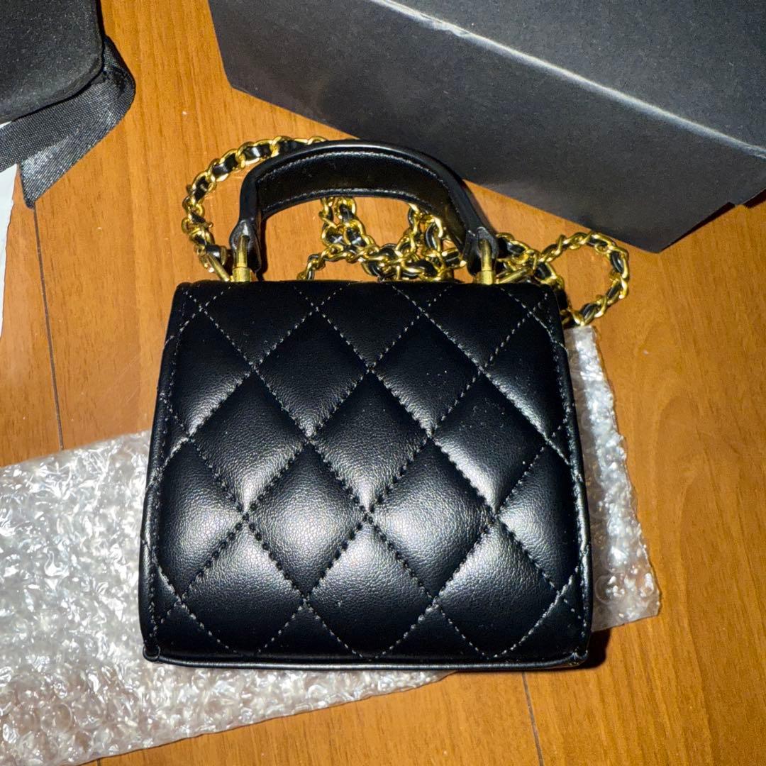CHANEL ブラック キルティング　ミニバッグ　ノベルティ