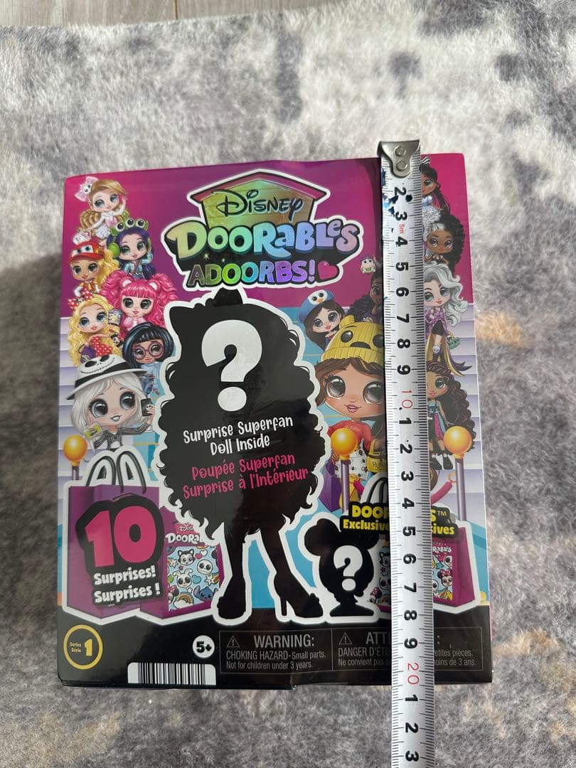 ドアラブルズ ADOORBS! サプライズ スーパーファン ドール　ディズニー
