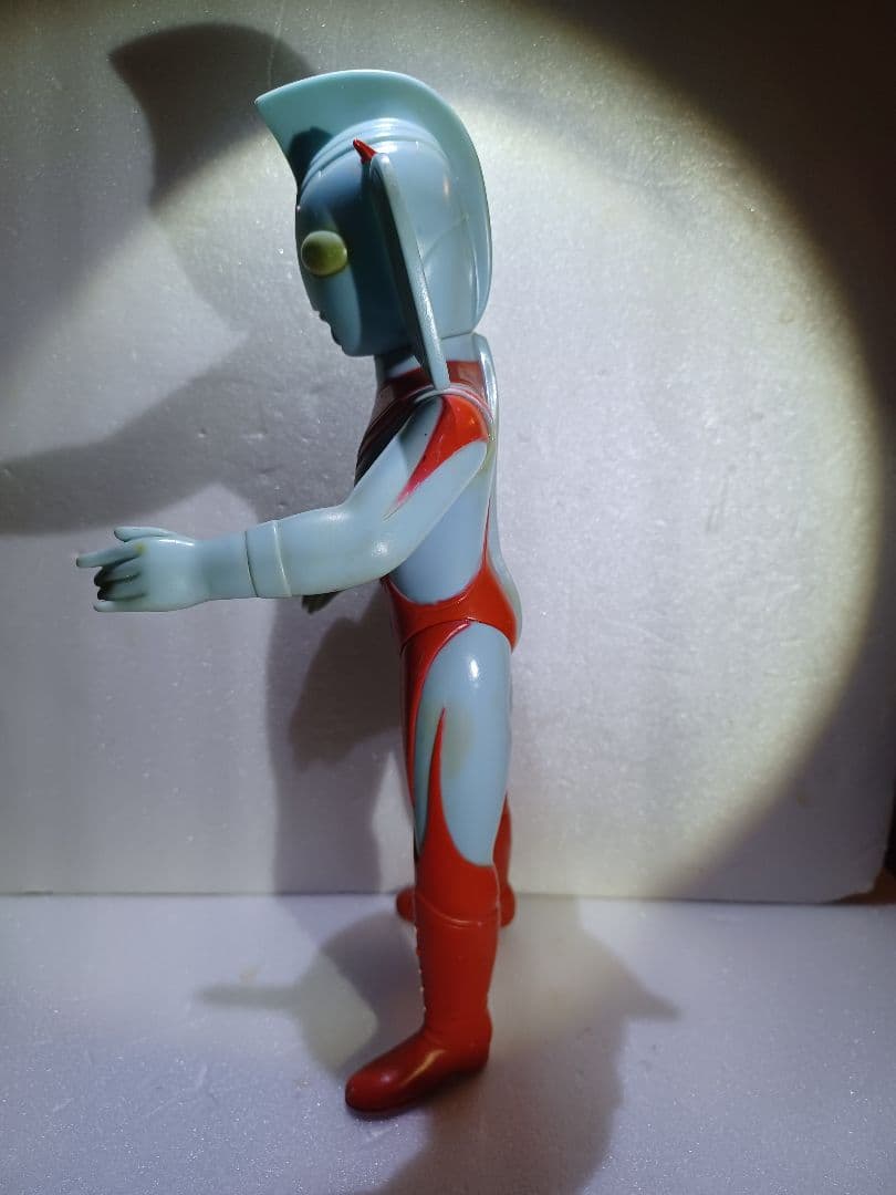 昭和購入物)ウルトラの母(身長約29cm)　ブルマァク　ソフビ