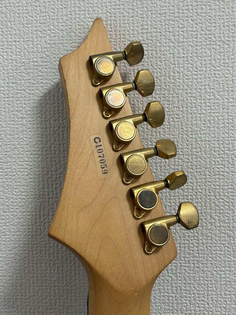 Charvel CDS-38 サンバーストエレキギター ディンキータイプ