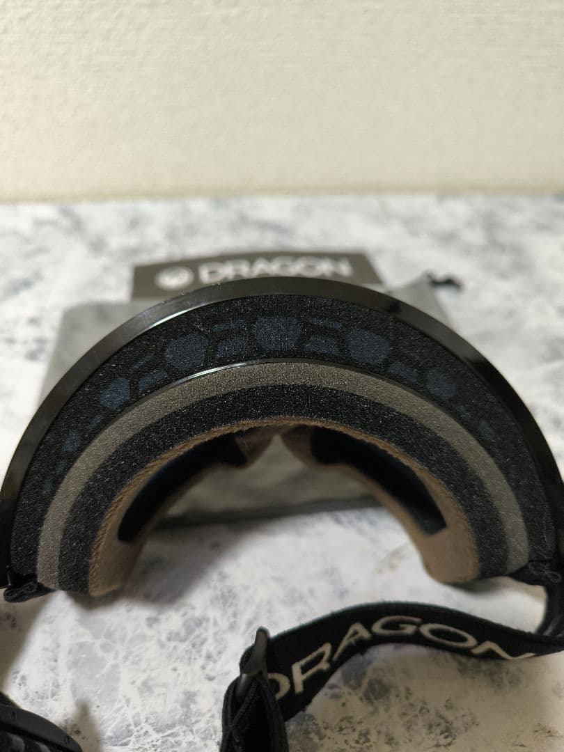 美品✨Dragon■スノボー/スキー/ゴーグル/収納袋付き