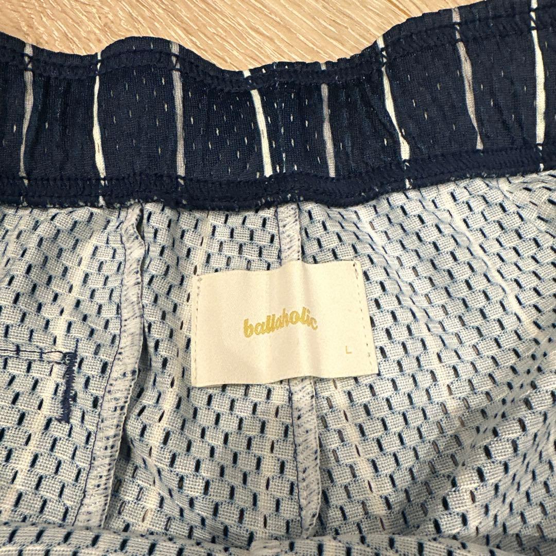 【新品】ボーラホリック　ショーツ　ネイビー✖️白　L