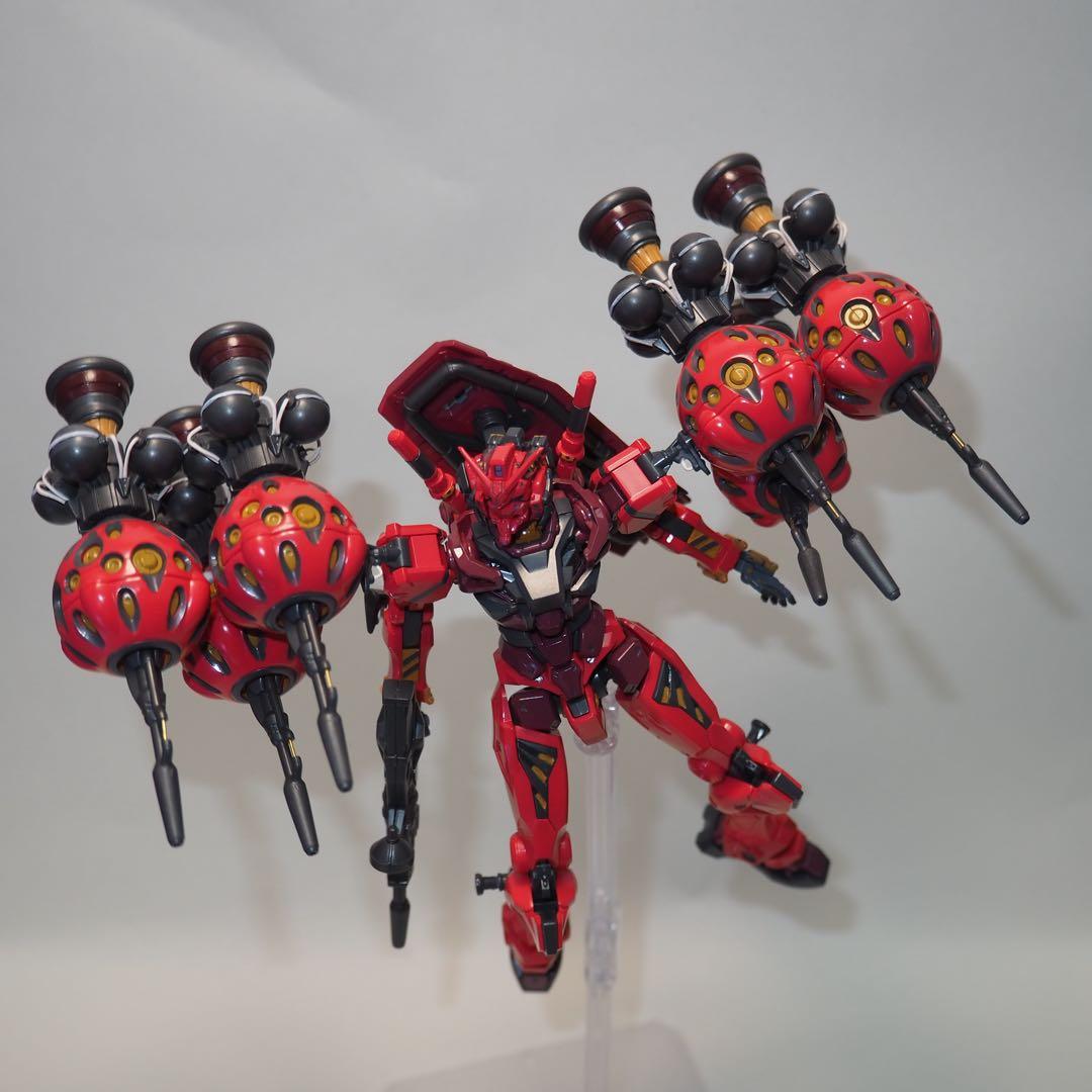 赤いガンダム　全塗装　HG GQuuuuuuX