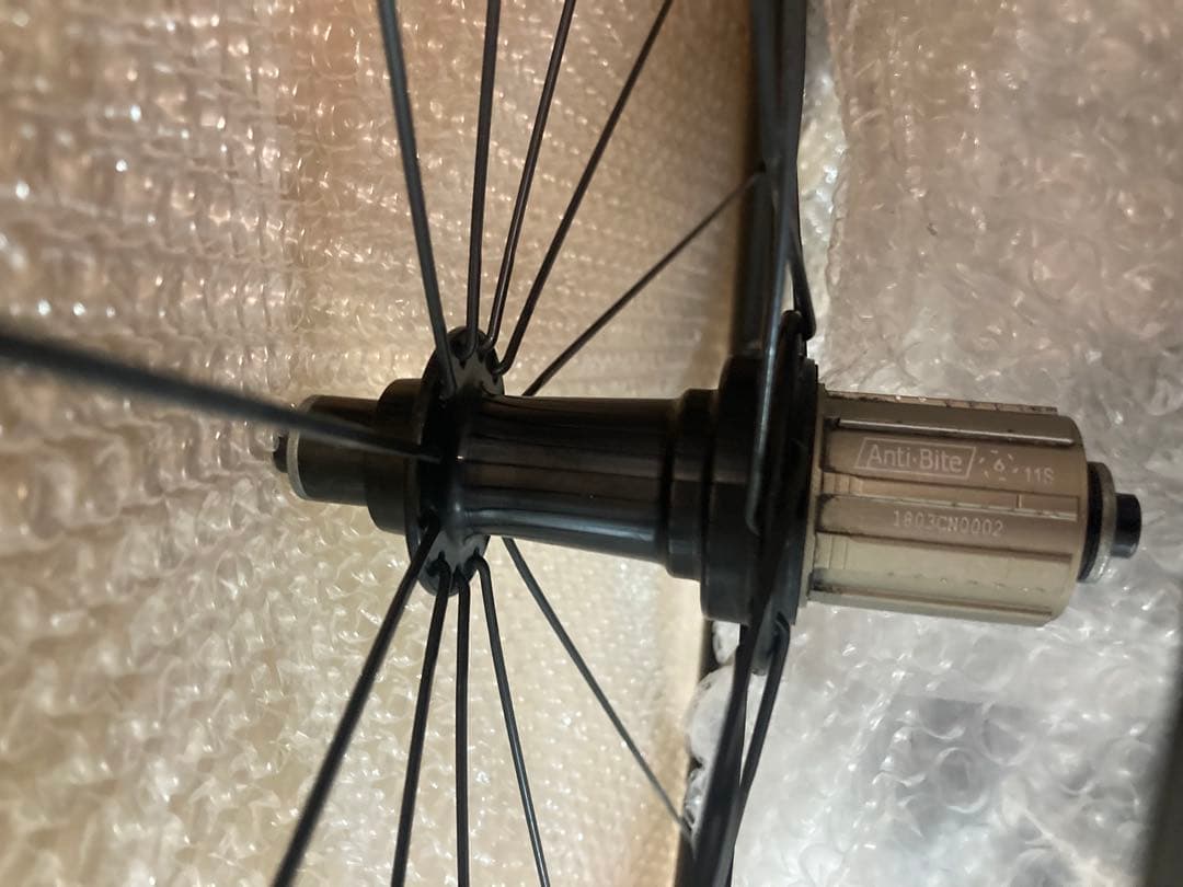 カーボンホイール リムブレーキ タイヤ付属