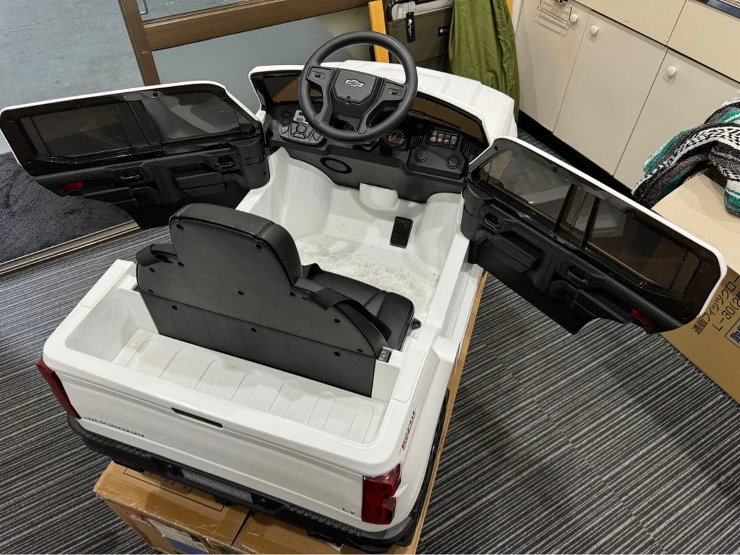 ⚠️現在販売一時停止中❗️購入不可‼️シルバラード　電動乗り用自動車
