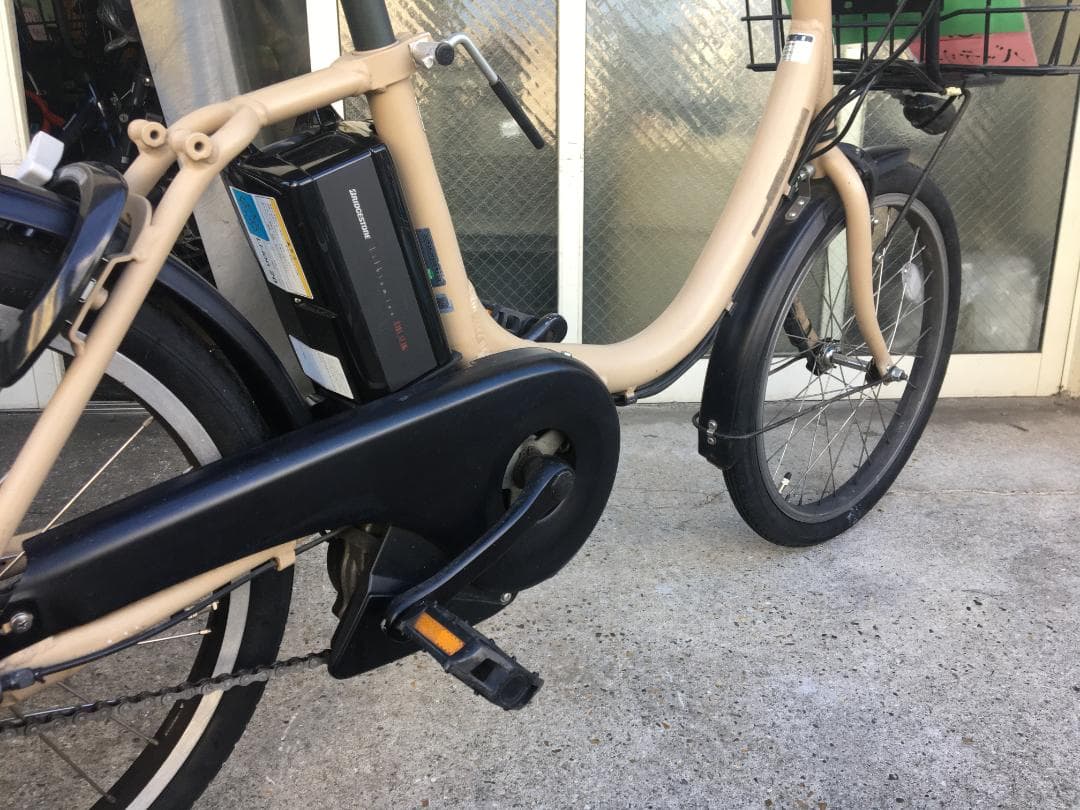 地域限定送料無料　アシスタユニ　12,3AH　アイボリー　神戸市　電動自転車