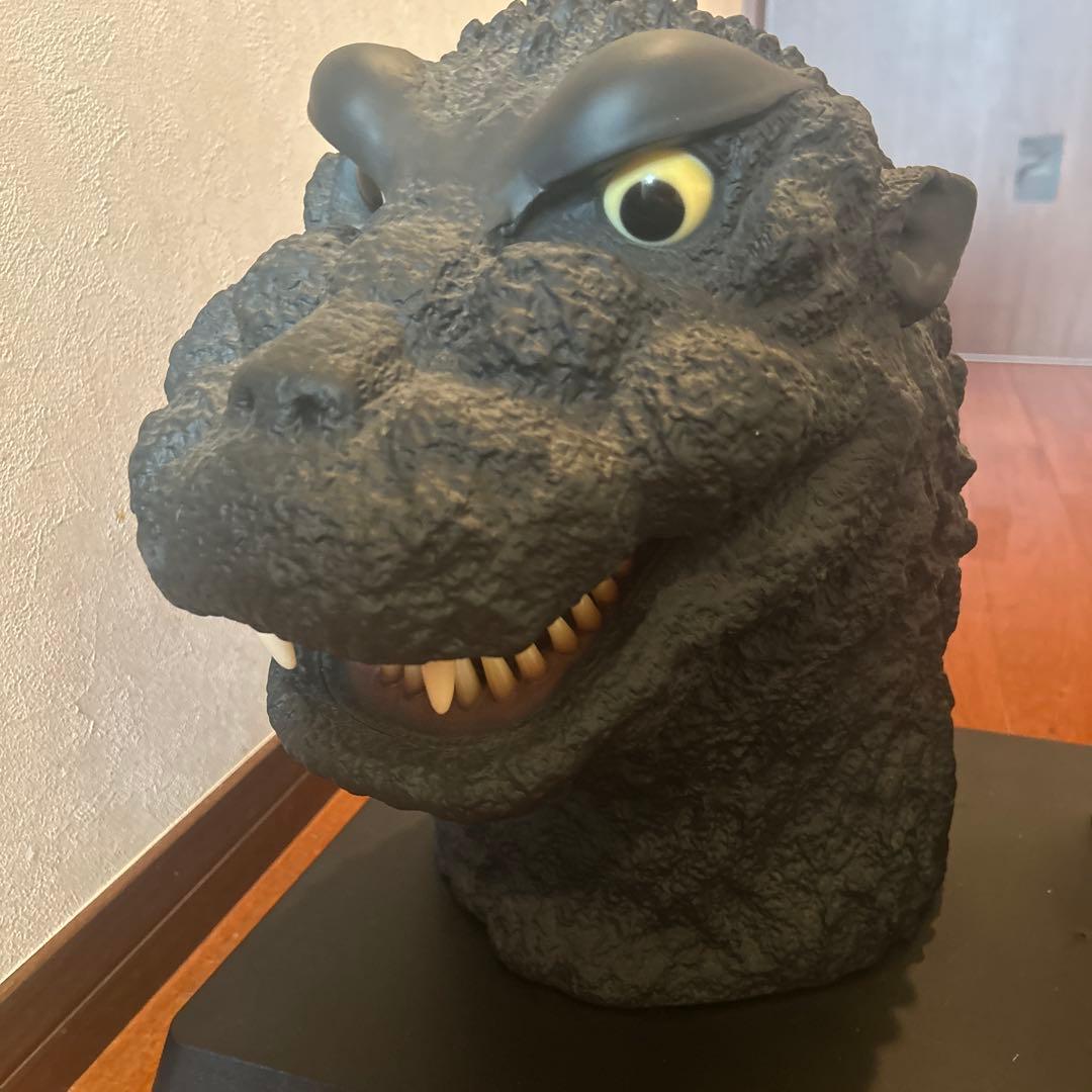 ゴジラDVDセット　ヘッドフィギュア 専用ボックス付き