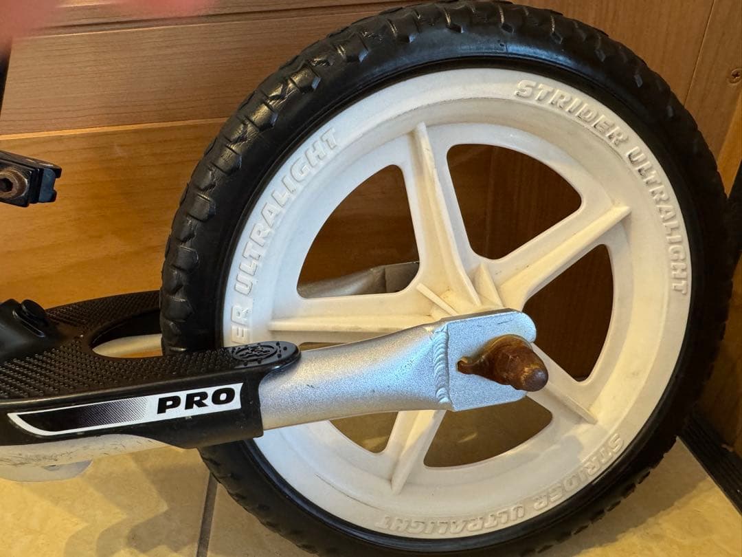 STRIDER 12 Pro バランスバイク シルバー
