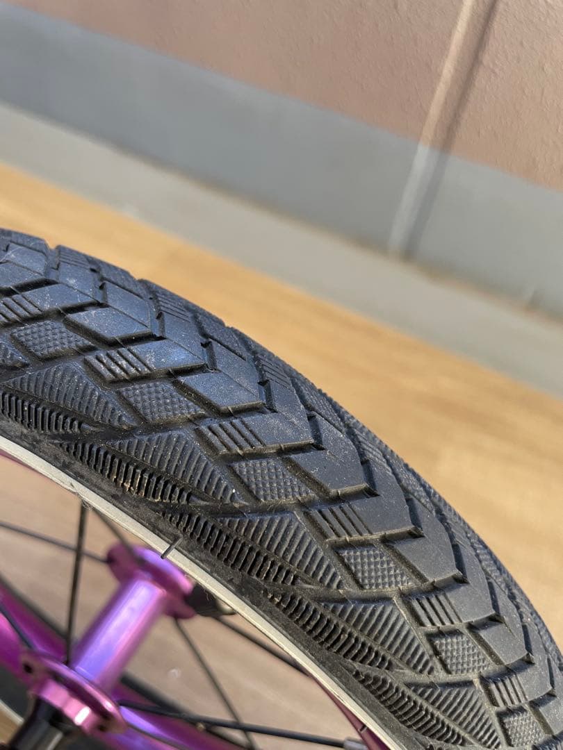 ストライダー　ゴムタイヤ　12インチ　STRIDER