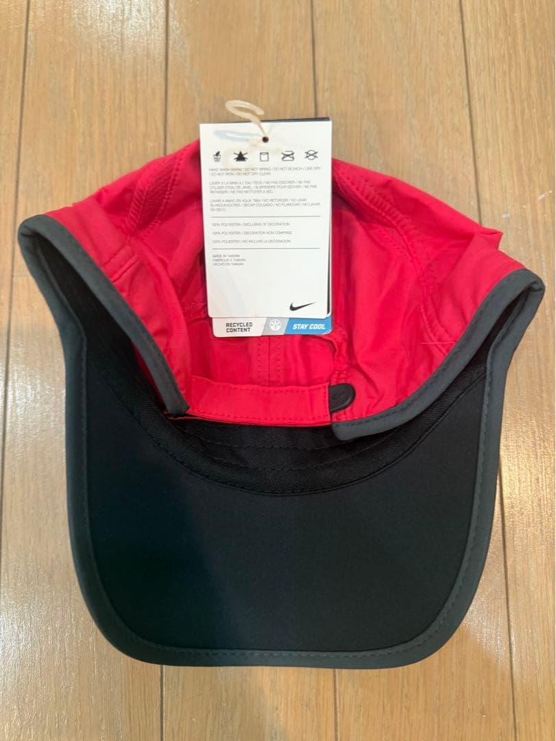 t*2様 NIKE ナダル　ラファ　キャップ　レッド