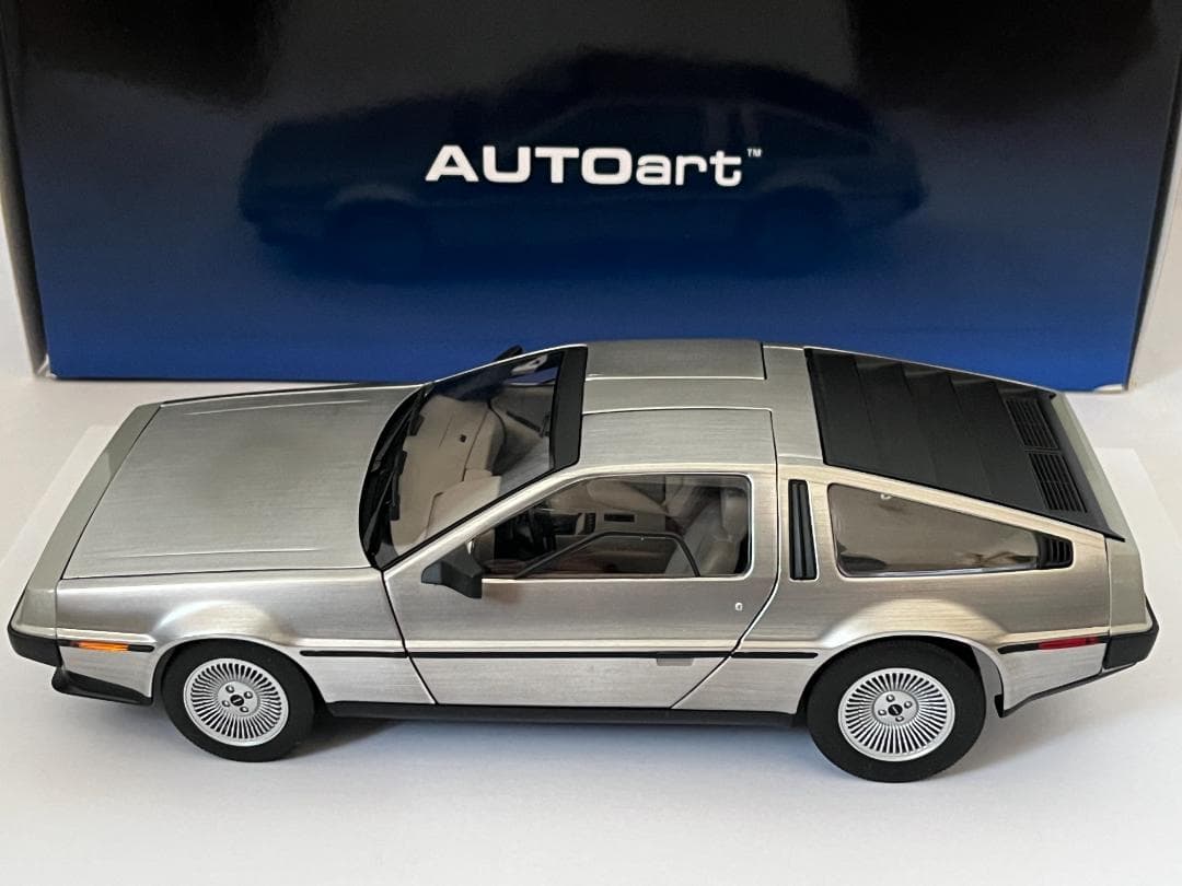 オートアート 1/18 DE LOREAN DMC-12 デロリアン 79916
