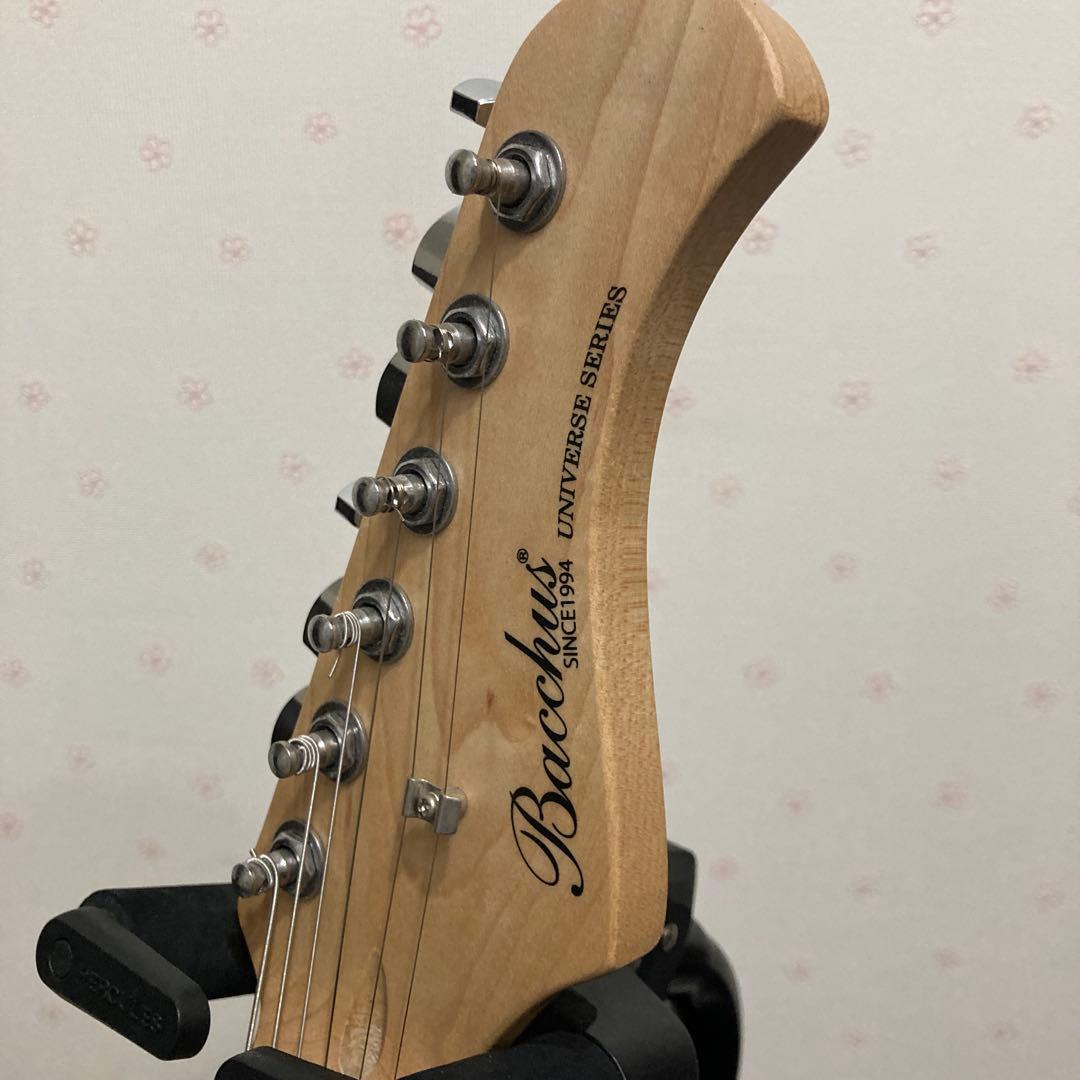BST-1/M BLK Bacchus 黒　ストラトキャスター