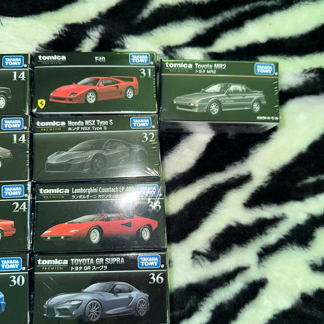 トミカプレミアム24台セット