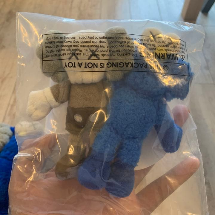 kaws seeing watching 大小セット