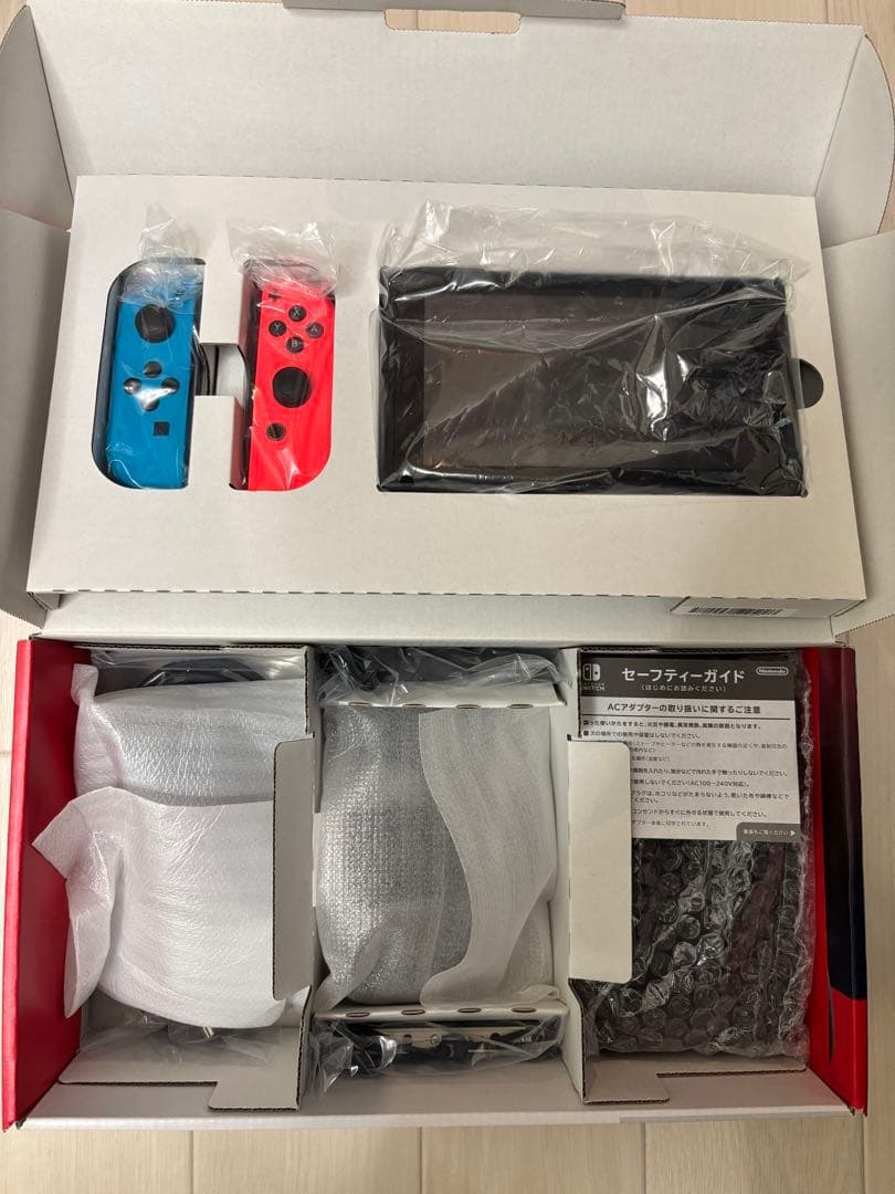 利用回数低　液晶綺麗　Nintendo Switch スイッチ　ネオン 本体