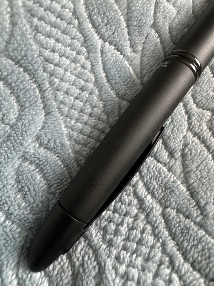PILOT パイロット キャップレス 万年筆 F 黒マット