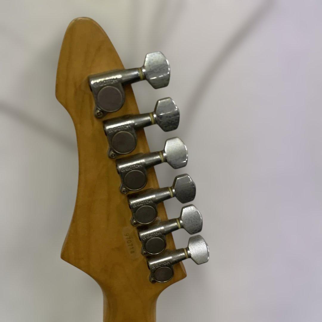 AriaPro II MAGNA series 青いエレキギター