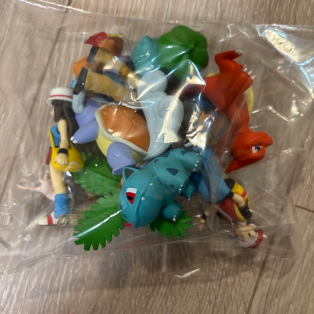 ポケモンスケールワールド　フィギュア　まとめ売り　リーフ、レッド、グリーン　等