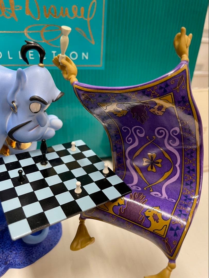 ディズニーwDCC 魔法の絨毯　アラジン ジーニー　フィギュア チェス