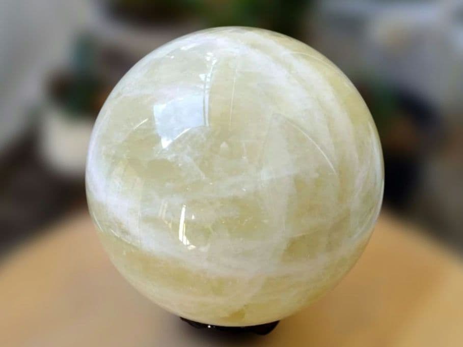 【割引特価】シトリンクォーツ 黄水晶 丸玉 スフィア 2.5Kg 木製台座付き！
